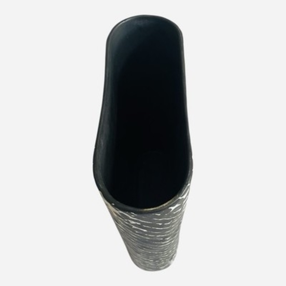 CB2 Chain Link Black White Ceramic Vase Handcrafted Portugal 12"x8" NWT - Picture 8 of 8